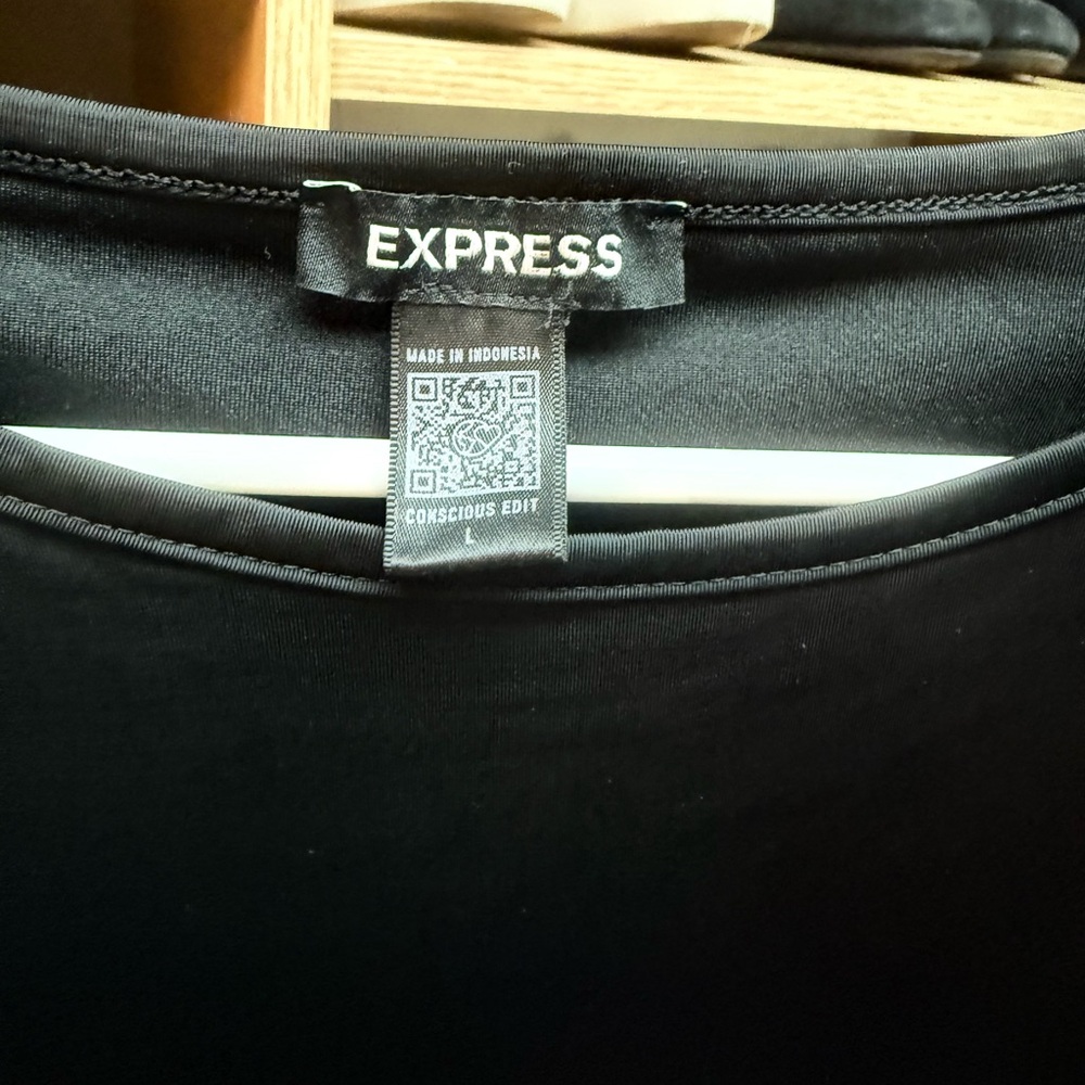 Express Black Top - Picture 2 of 2